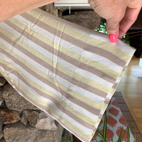 MuseSociety muted yellow / white/ beige shrug XS - Picture 3 of 5